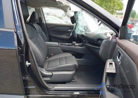 2023 Nissan Rogue Sv Intelligent Awd z USA, uszkodzony, nr VIN 5N1BT3BB8PC921483